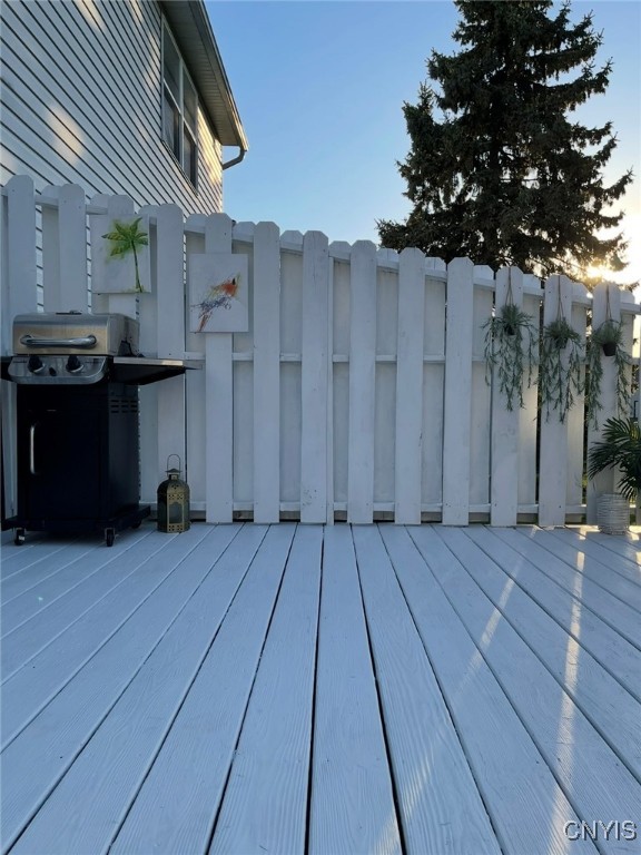 6105 Gillette Road Cicero, NY 13039 - Photo 3 of 36