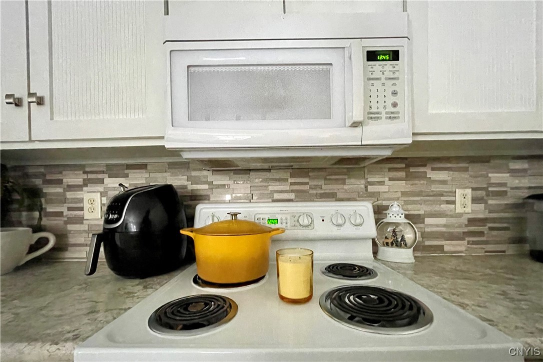 6105 Gillette Road Cicero, NY 13039 - Photo 6 of 36