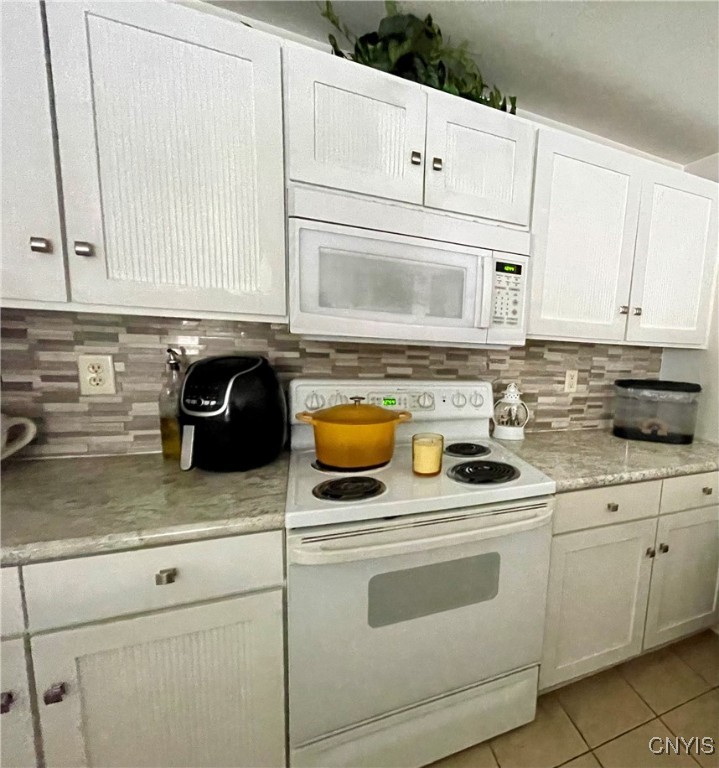 6105 Gillette Road Cicero, NY 13039 - Photo 7 of 36