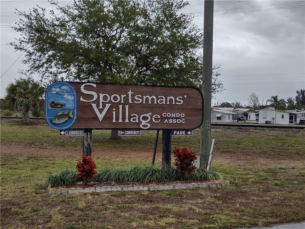 1159 Daniels Road, Unit 208 Moore Haven, FL 33471 - Photo 2 of 30