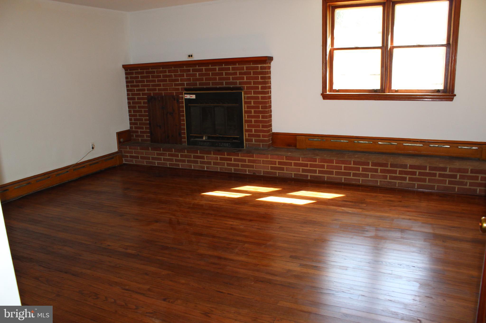 3082 Conestoga Road Glenmoore, PA 19343 - Photo 25 of 45 living room