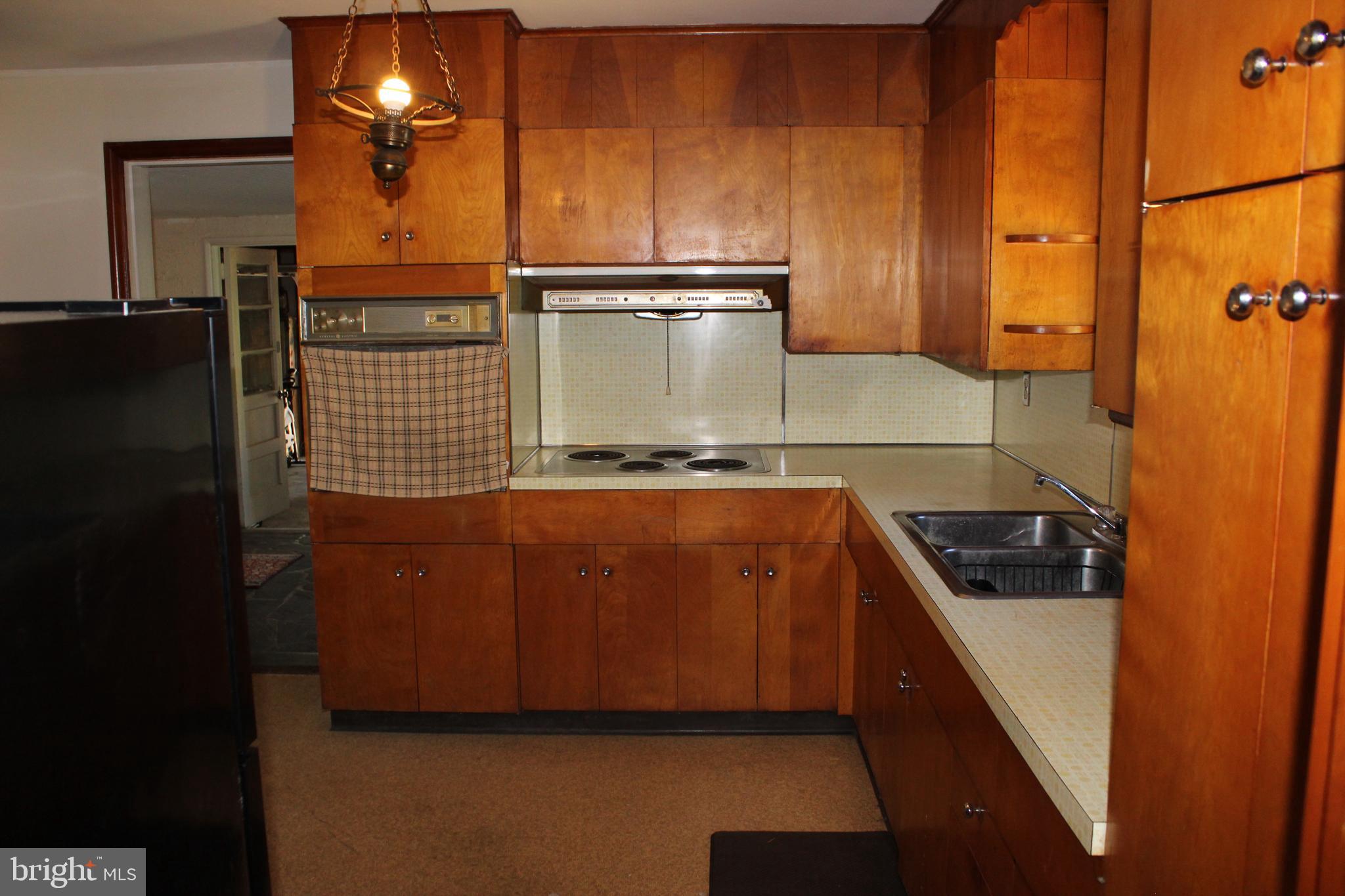 3082 Conestoga Road Glenmoore, PA 19343 - Photo 37 of 45 Kitchen needs update ( oven does not work)