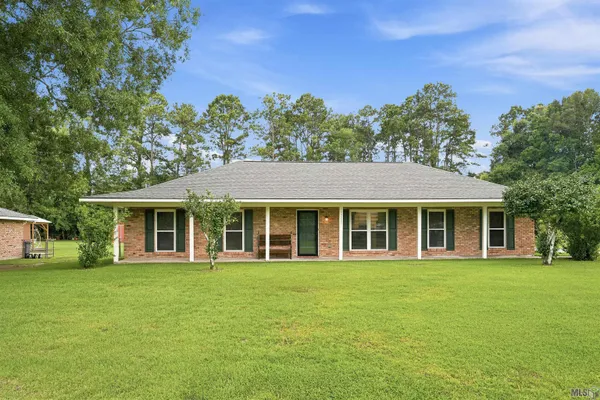 $251,500 | 17222 Chickasaw Avenue, Greenwell Springs, LA 70739