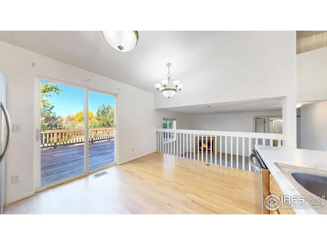 a black and white photo of a living room