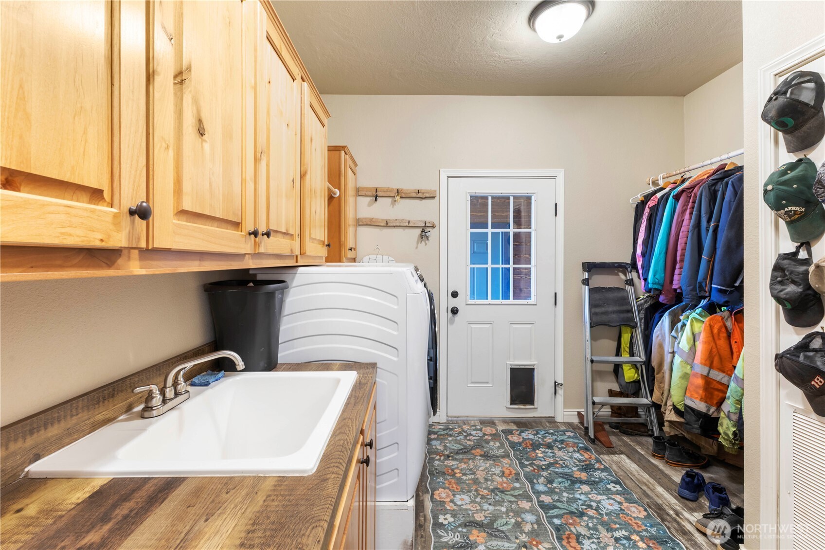 13113 Algyer Road Southeast Rainier, WA 98576 - Photo 24 of 40