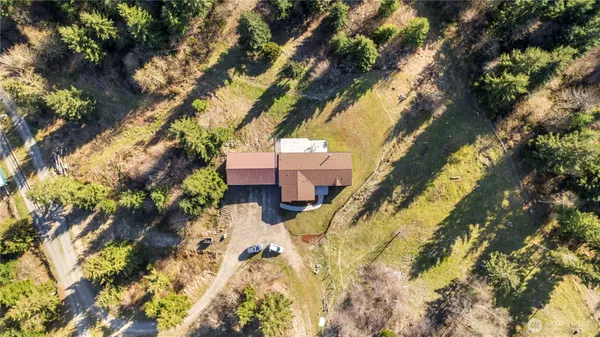 $750,000 | 13113 Algyer Road Southeast, Rainier, WA 98576