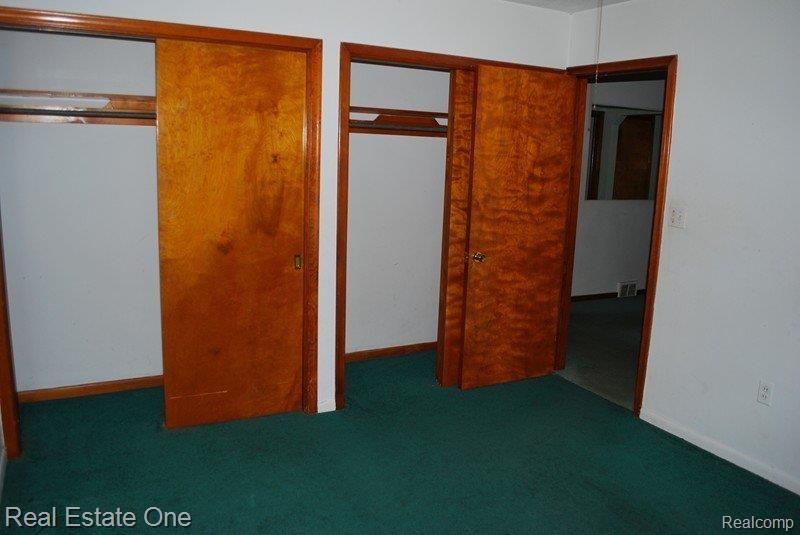 13753 Toepfer Road Warren, MI 48089 - Photo 17 of 25 Bedroom # 2 Closets