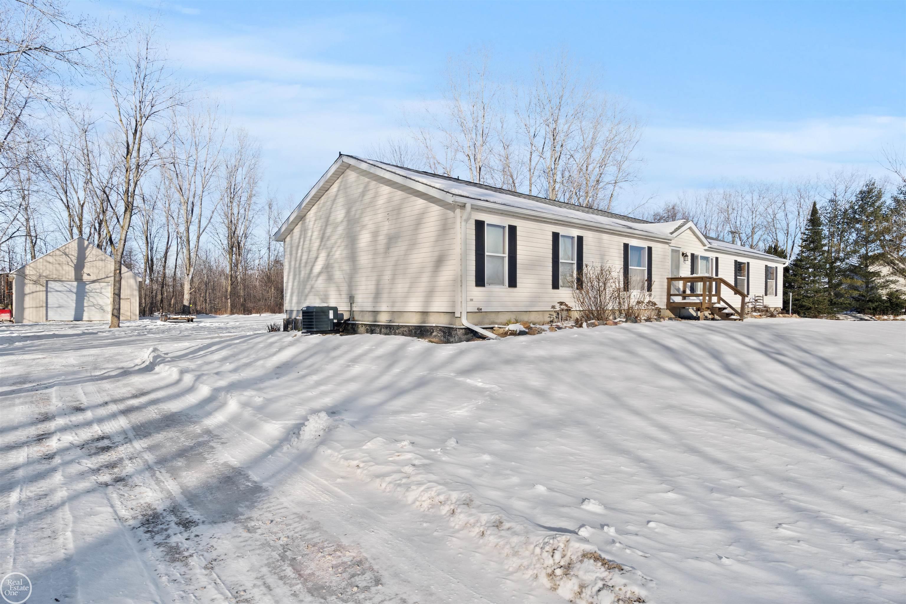 7900 Yager Road Goodells, MI 48027 - Photo 6 of 30