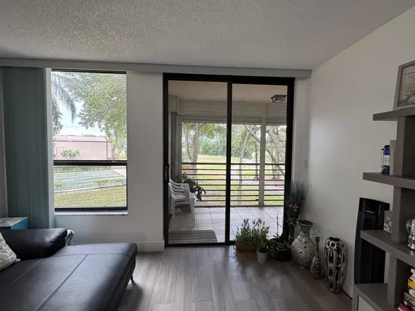 $139,000 | 6701 North University Drive, Unit 216, Tamarac, FL 33321