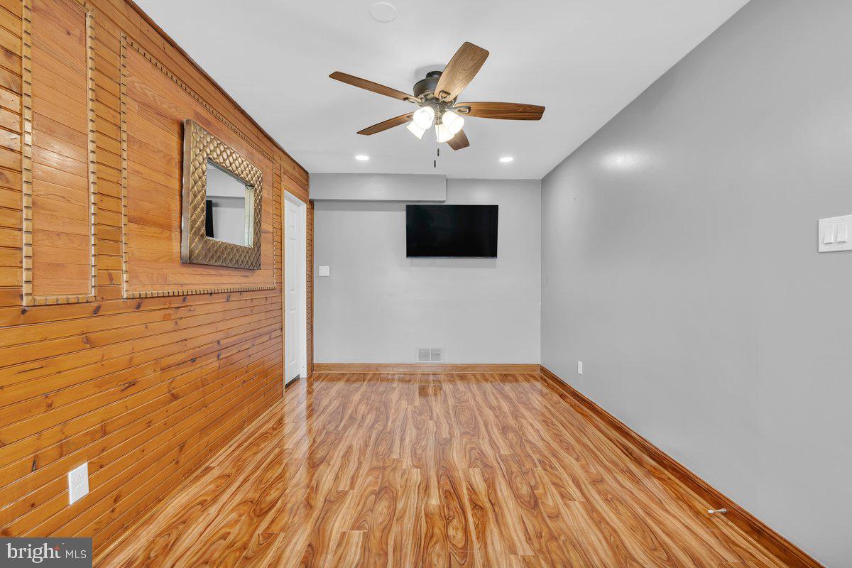 2942 Wexford Road Bensalem, PA 19020 - Photo 20 of 46