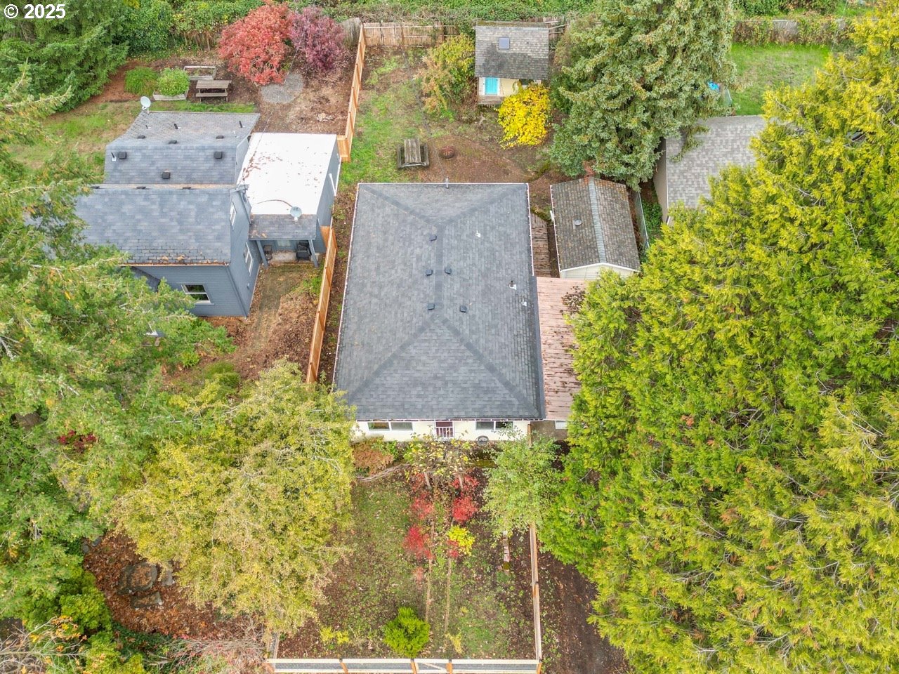 436 West M Street Springfield, OR 97477 - Photo 19 of 22 an aerial view of a house with a yard