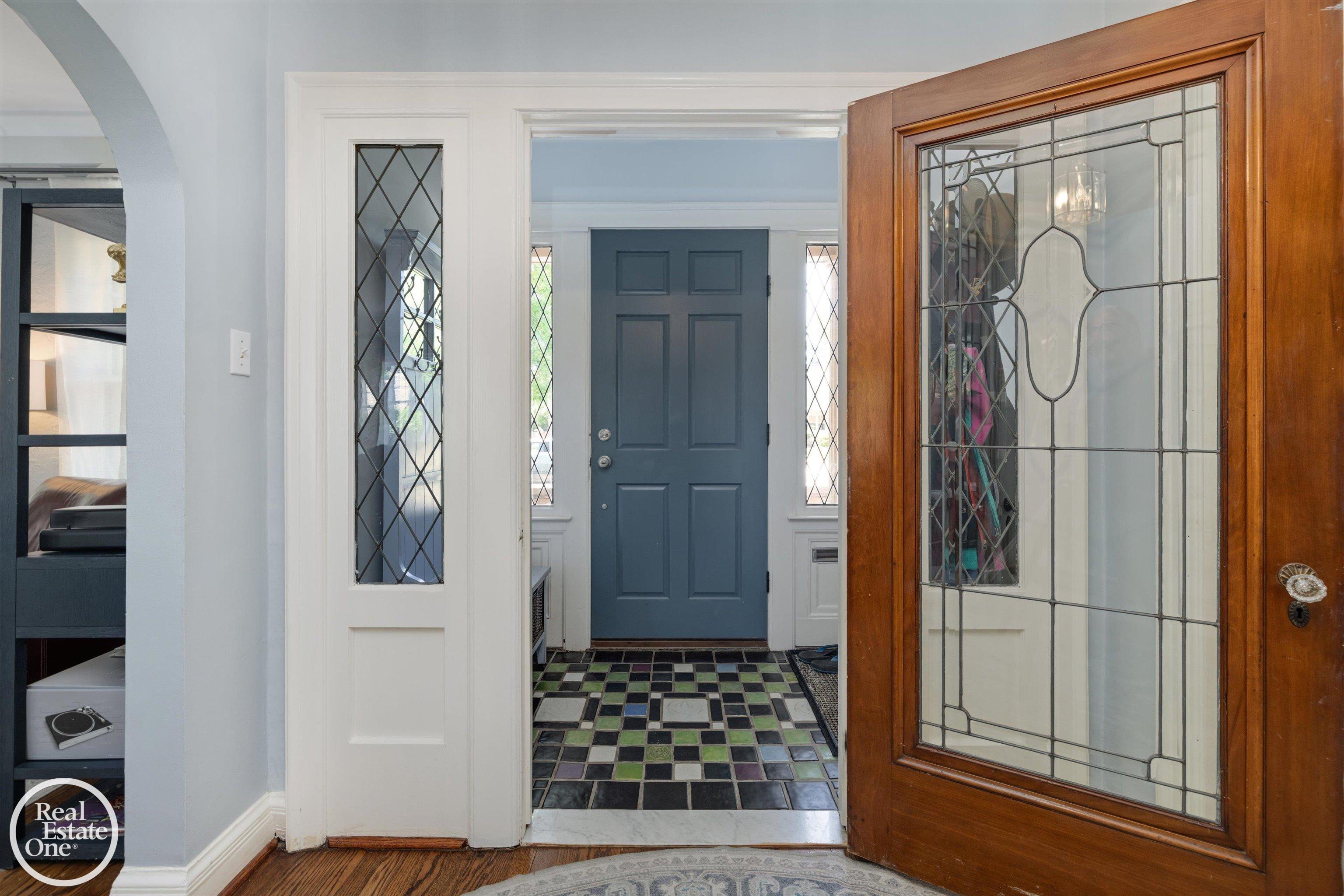 858 Bedford Road Grosse Pointe, MI 48230 - Photo 3 of 55 Pewabic Tile Entryway
