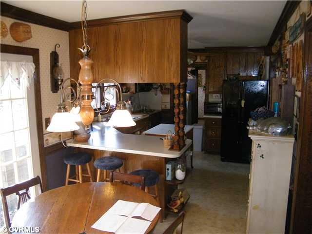 4221 Oxbridge Road North Chesterfield, VA 23236 - Photo 6 of 10 Gallery Image 6