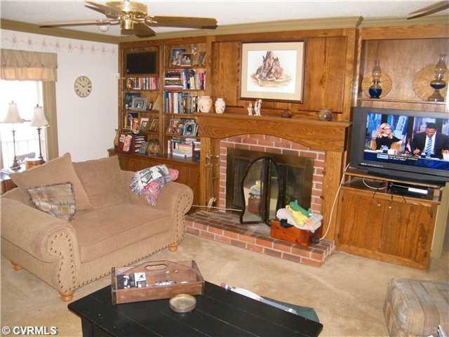 4221 Oxbridge Road North Chesterfield, VA 23236 - Photo 7 of 10 Gallery Image 7
