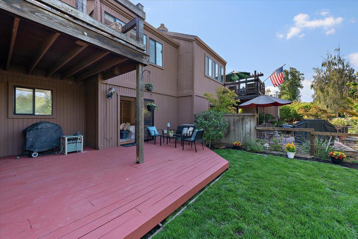 1691 Grant Road Mountain View, CA 94040 - Photo 24 of 31 Gallery Image 24