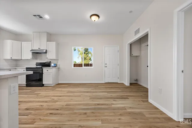 $599,900 | Undisclosed Address, Bakersfield, CA 93304