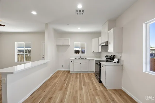 $599,900 | Undisclosed Address, Bakersfield, CA 93304