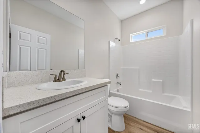 $599,900 | Undisclosed Address, Bakersfield, CA 93304