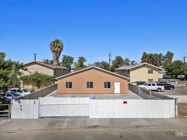 $599,900 | Undisclosed Address, Bakersfield, CA 93304