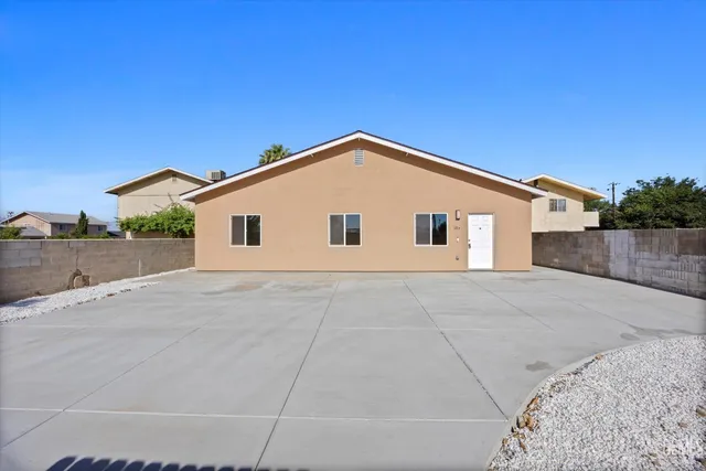 $599,900 | Undisclosed Address, Bakersfield, CA 93304