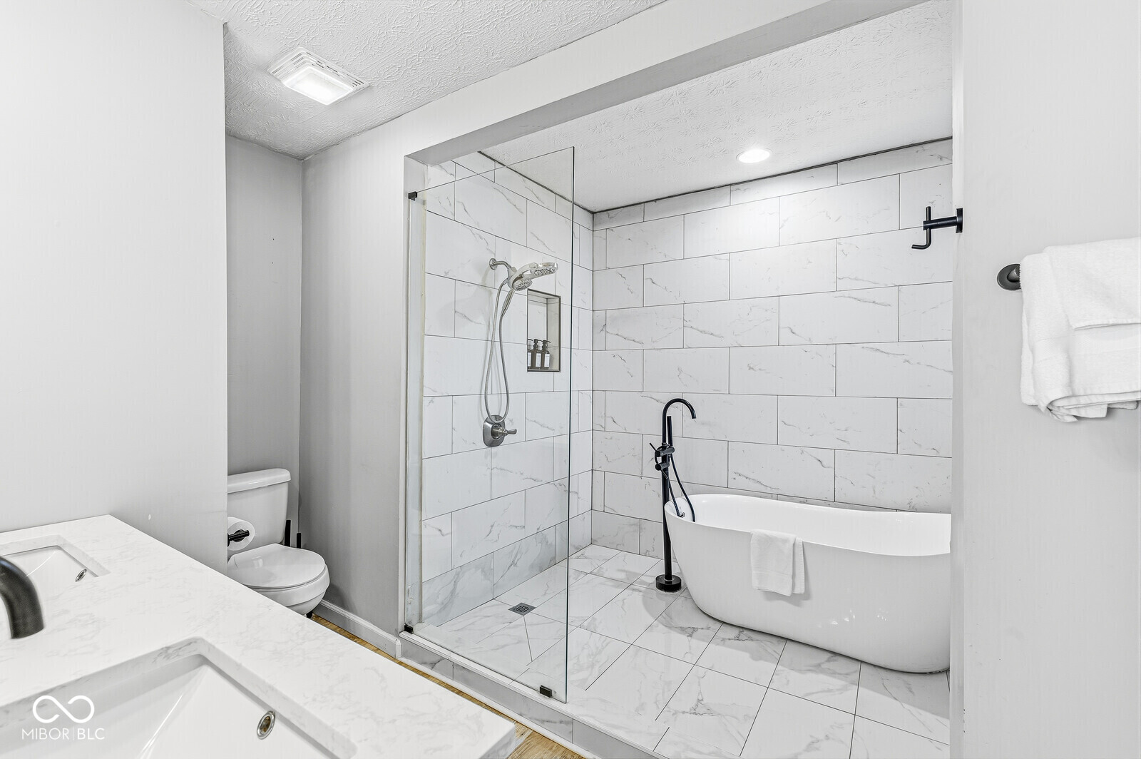 1529 Union Street Indianapolis, IN 46225 - Photo 19 of 44