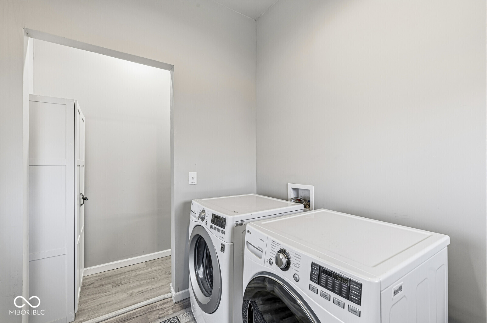 1529 Union Street Indianapolis, IN 46225 - Photo 32 of 44