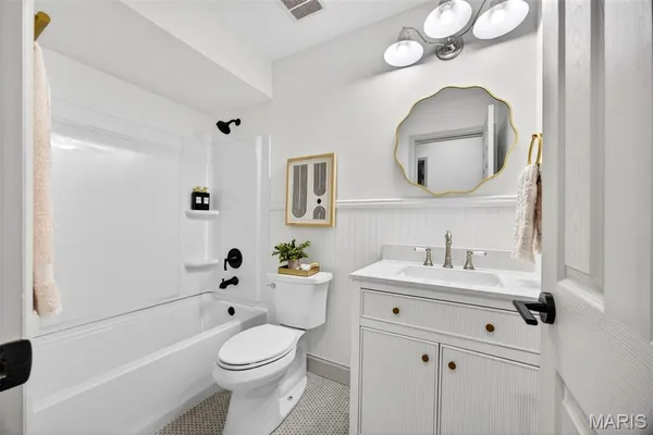 $530,000 | 125 Rue Grand Drive, Lake St. Louis, MO 63367