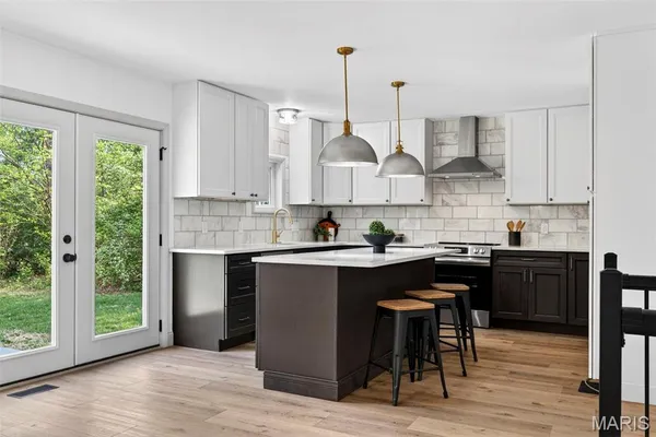 $530,000 | 125 Rue Grand Drive, Lake St. Louis, MO 63367
