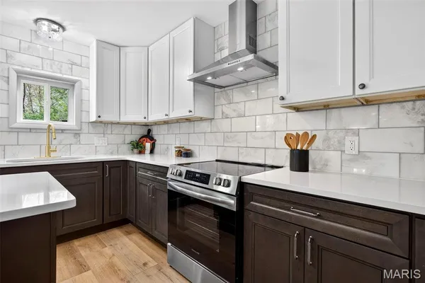 $530,000 | 125 Rue Grand Drive, Lake St. Louis, MO 63367