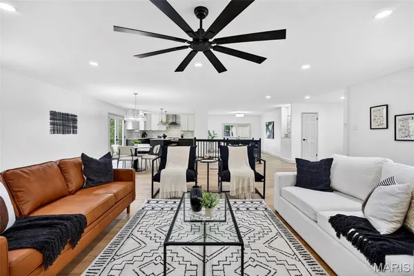 $530,000 | 125 Rue Grand Drive, Lake St. Louis, MO 63367