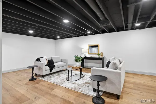 $530,000 | 125 Rue Grand Drive, Lake St. Louis, MO 63367