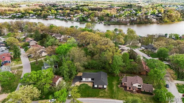 $530,000 | 125 Rue Grand Drive, Lake St. Louis, MO 63367