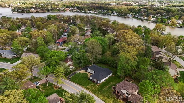 $530,000 | 125 Rue Grand Drive, Lake St. Louis, MO 63367