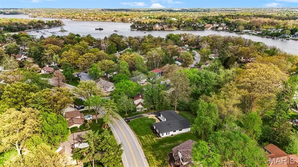 $530,000 | 125 Rue Grand Drive, Lake St. Louis, MO 63367