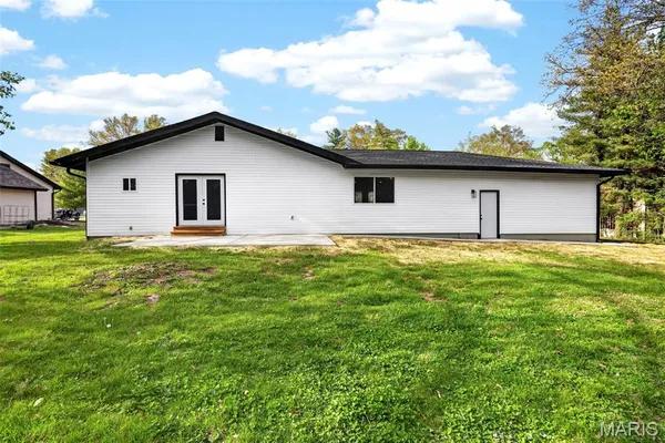 $530,000 | 125 Rue Grand Drive, Lake St. Louis, MO 63367