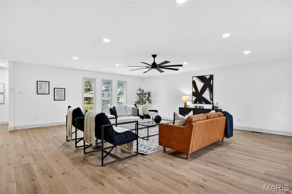 $530,000 | 125 Rue Grand Drive, Lake St. Louis, MO 63367