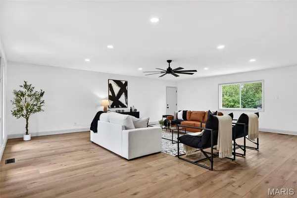 $530,000 | 125 Rue Grand Drive, Lake St. Louis, MO 63367
