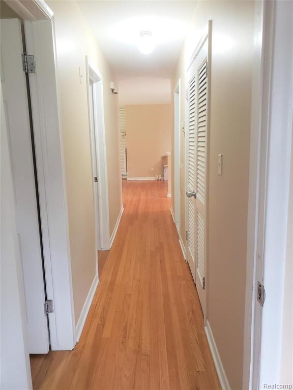28411 Ridgebrook Road Farmington Hills, MI 48334 - Photo 16 of 35