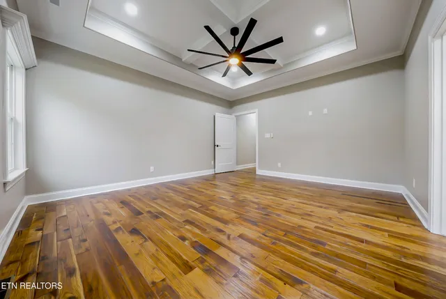 $950,000 | 5918 John Drive, Greenback, TN 37742