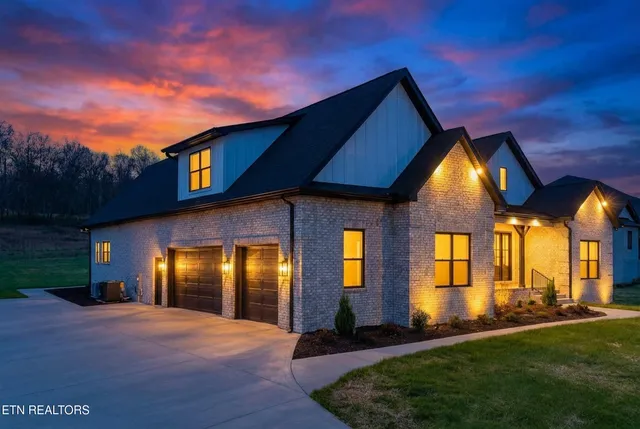 $950,000 | 5918 John Drive, Greenback, TN 37742