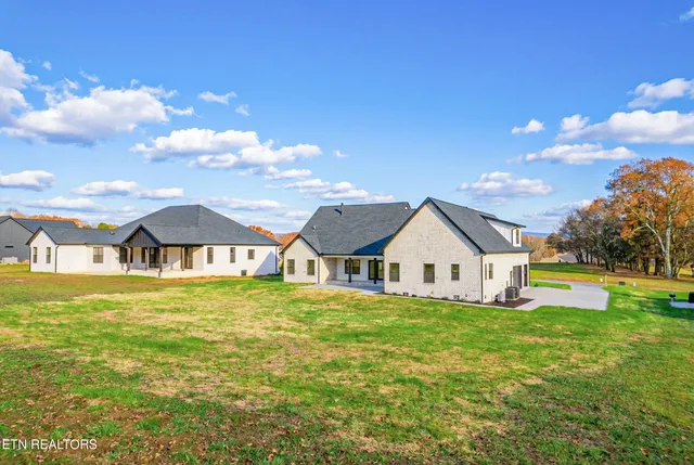 $950,000 | 5918 John Drive, Greenback, TN 37742