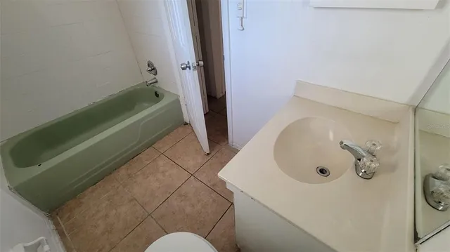 $1,345 | 826 Sky Lake Circle, Unit D, Orlando, FL 32809