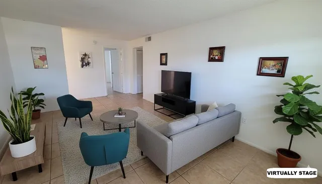 $1,345 | 826 Sky Lake Circle, Unit D, Orlando, FL 32809