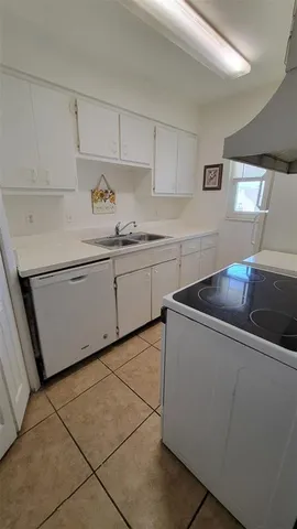 $1,345 | 826 Sky Lake Circle, Unit D, Orlando, FL 32809