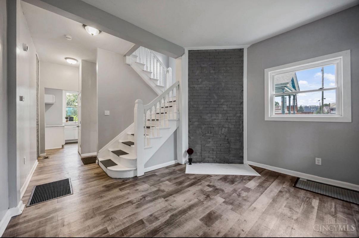839 Ridgeway Avenue Cincinnati, OH 45229 - Photo 4 of 34 Gallery Image 4