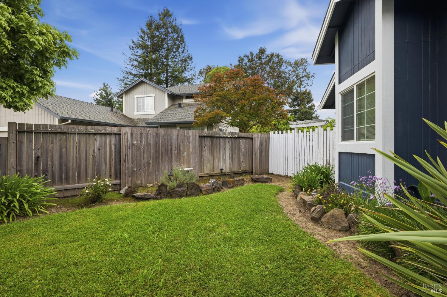 2273 White Chapel Court Santa Rosa, CA 95401 - Photo 4 of 59