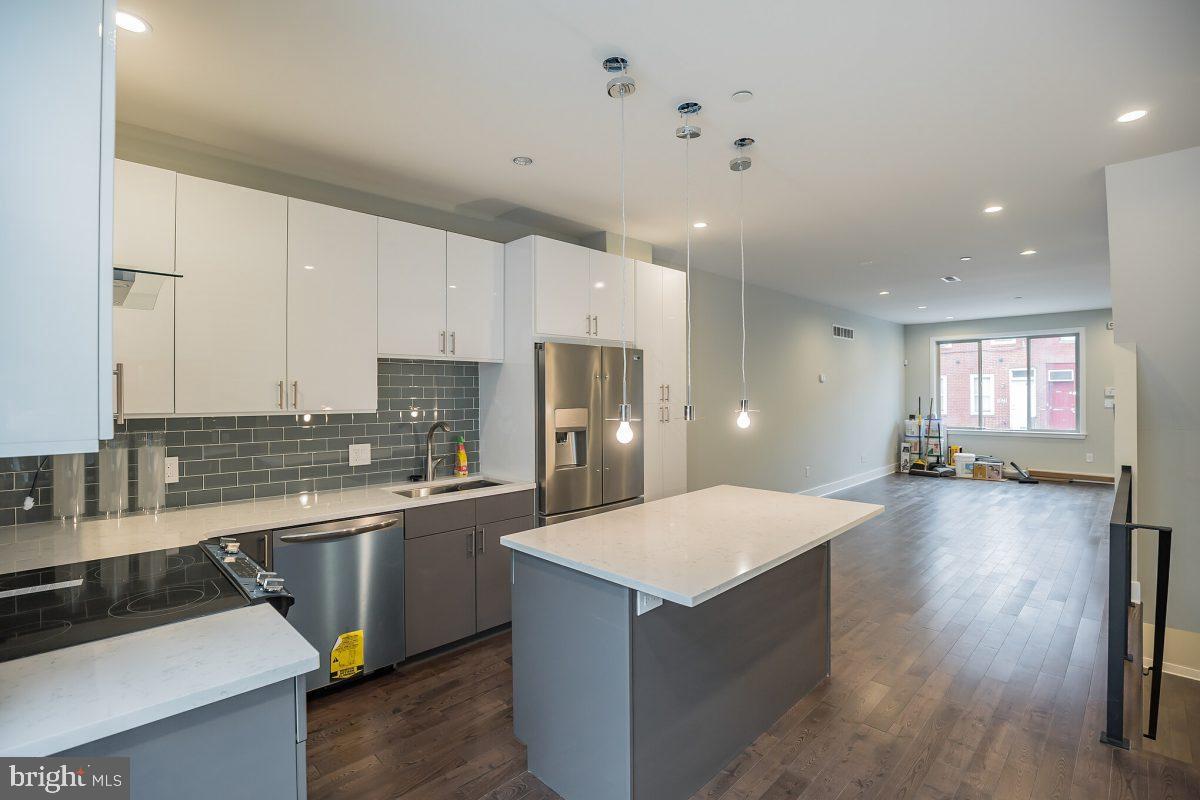 1822 Reed Street Philadelphia, PA 19146 - Photo 6 of 25