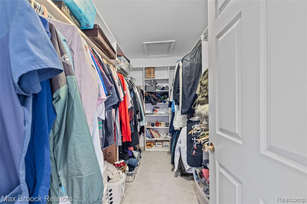 41450 Mission Lane Novi, MI 48167 - Photo 21 of 44