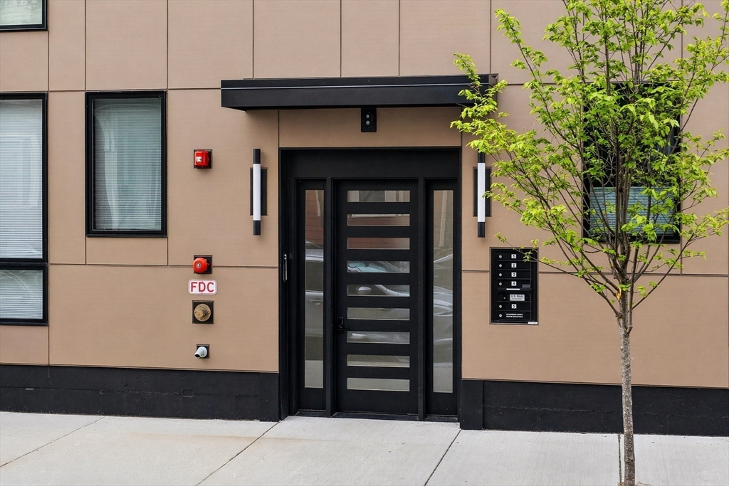 8-10 Mercer Street, Unit PH Boston, MA 02127 - Photo 23 of 26