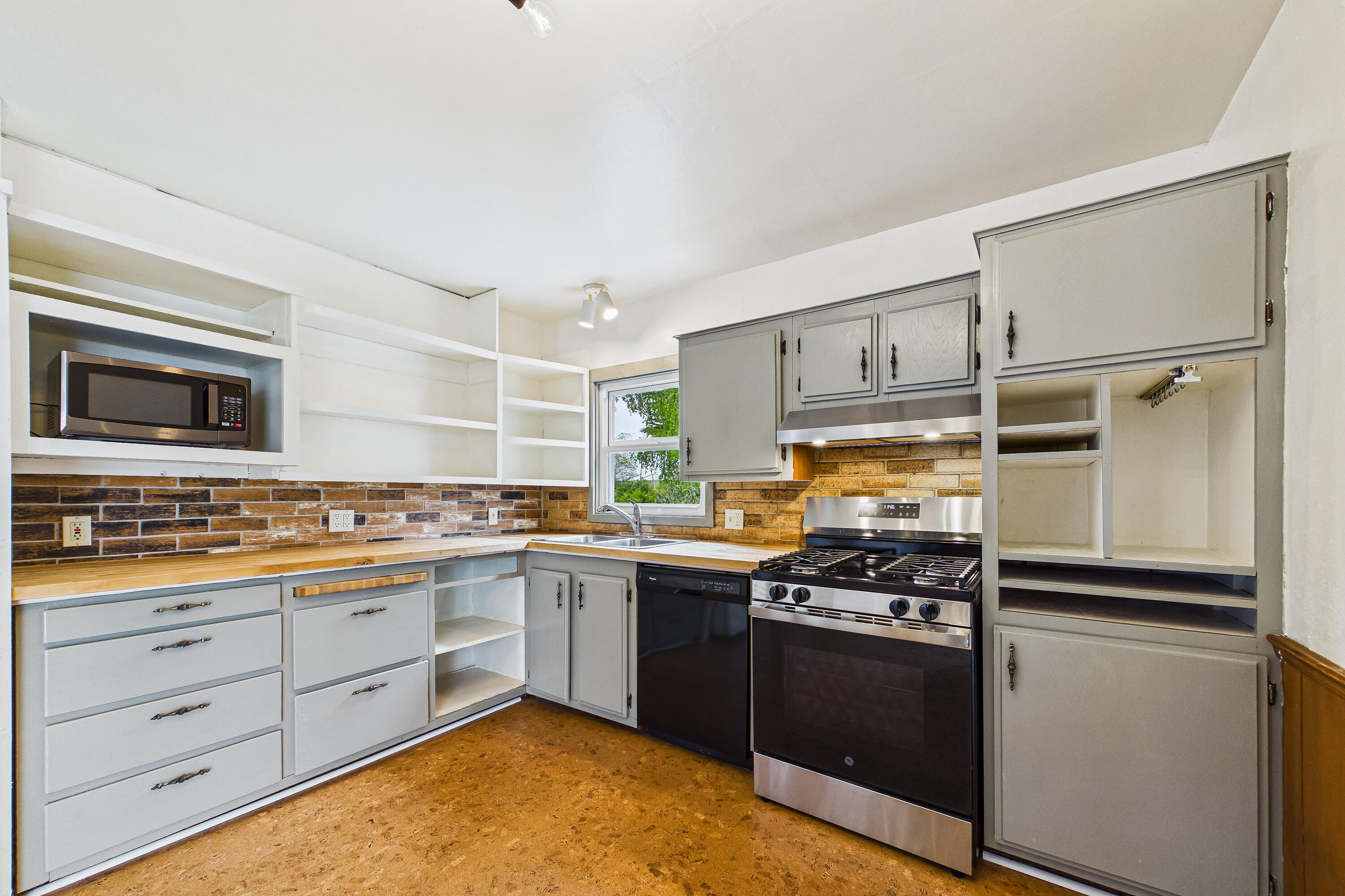 369 H Street Arcata, CA 95521 - Photo 13 of 36